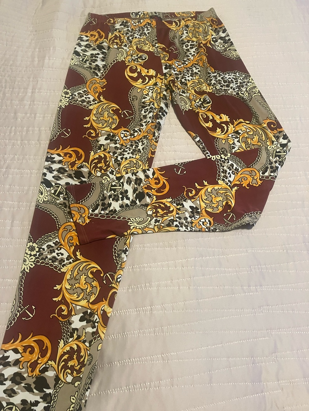 2B BeBe Maroon and Gold Baroque Print Leggings